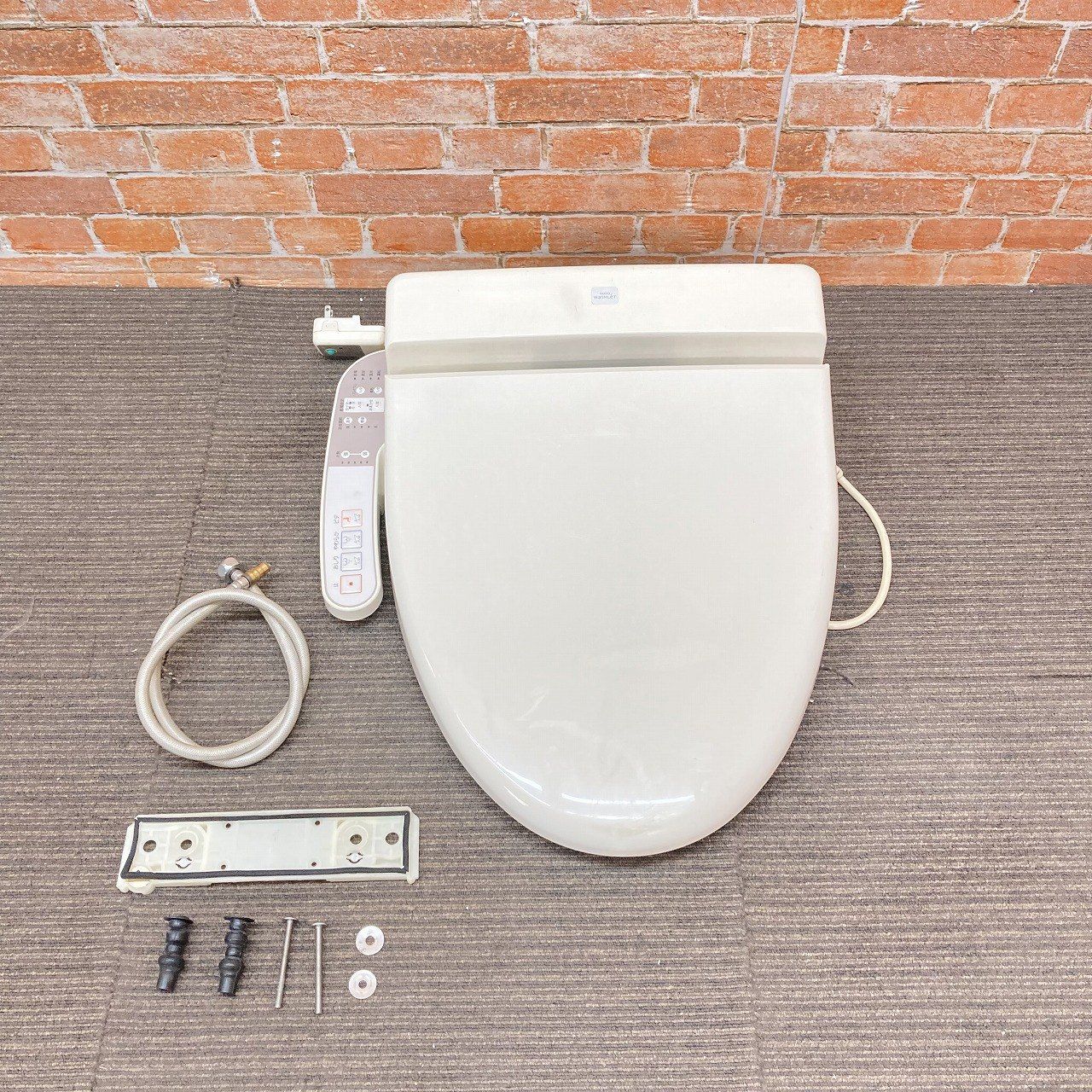 品 TOTO 電気温水便座 ウォシュレット シャワートイレ TCF 665 SC 1 パステルアイボリー K 0007