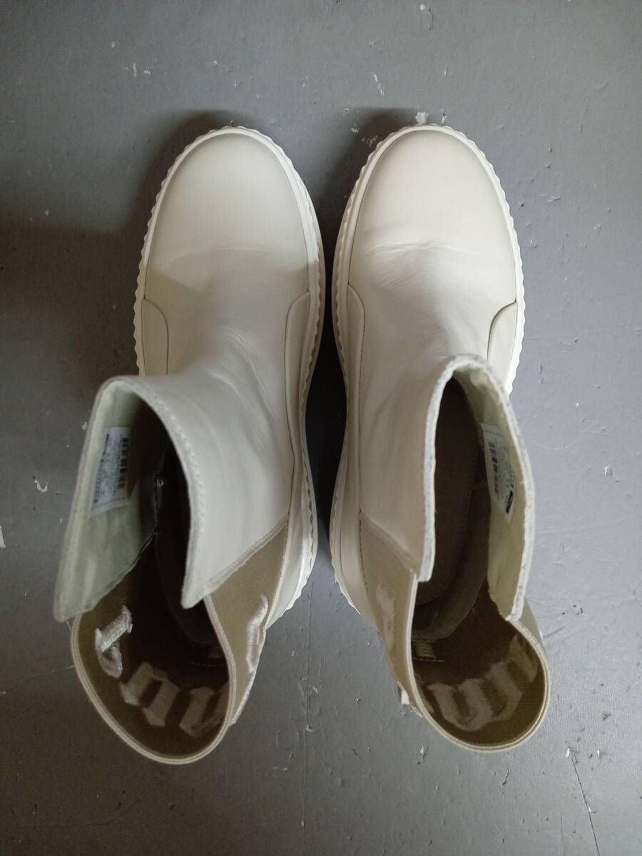  PUMA プーマ 靴 ショートブーツ 366266 02 サイズ 23 cm 白 ホワイト オフホワイト 厚底 ブランドロゴ 刺繍 き あり その他 ブーツ