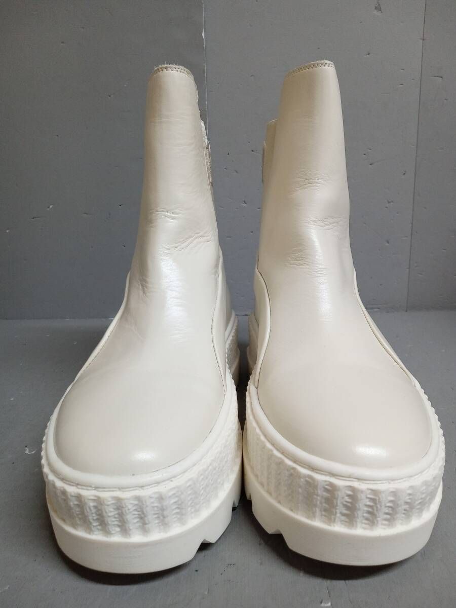 PUMA プーマ 靴 ショートブーツ 366266 02 サイズ 23 cm 白 ホワイト オフホワイト 厚底 ブランドロゴ 刺繍 き あり