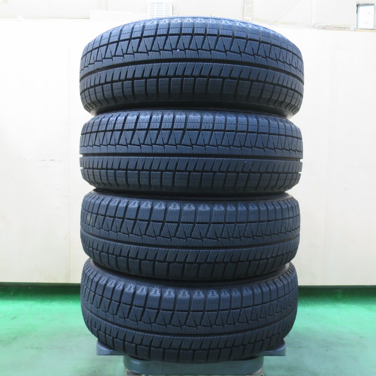 バリ溝 22年 9 5分以上 スタッドレス 185 60 R 15 ブリヂストン アイスパートナー2 タイヤ 15インチ ヤリス アクア スイフト 等 5112112イスタ