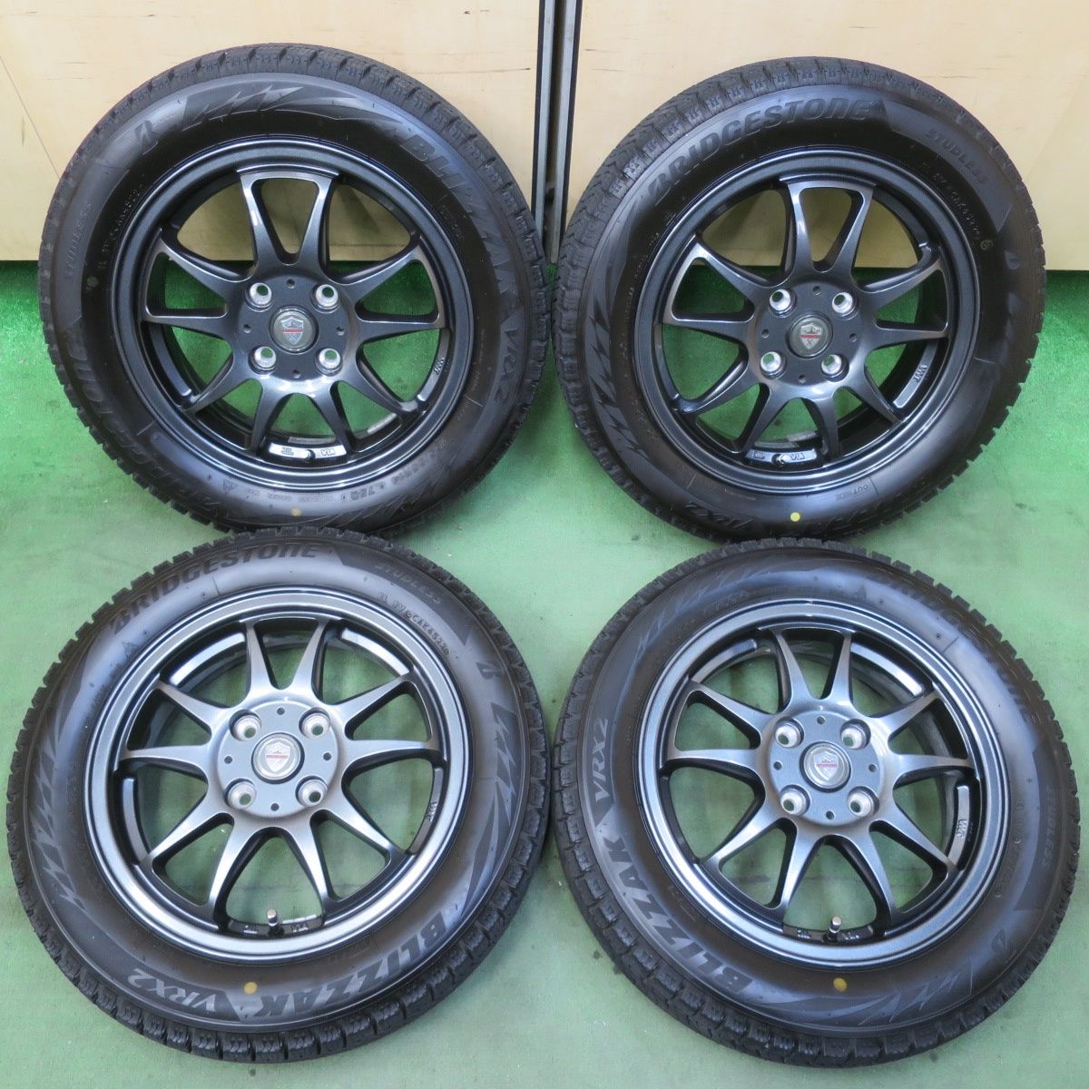 バリ溝 22年 キレイ ほぼ10分 スタッドレス 155 65 R 14 ブリヂストン ブリザック VRX 2 ESTROSA EST 5 T エステローザ 14インチ PCD 100 4 H 5112107イス