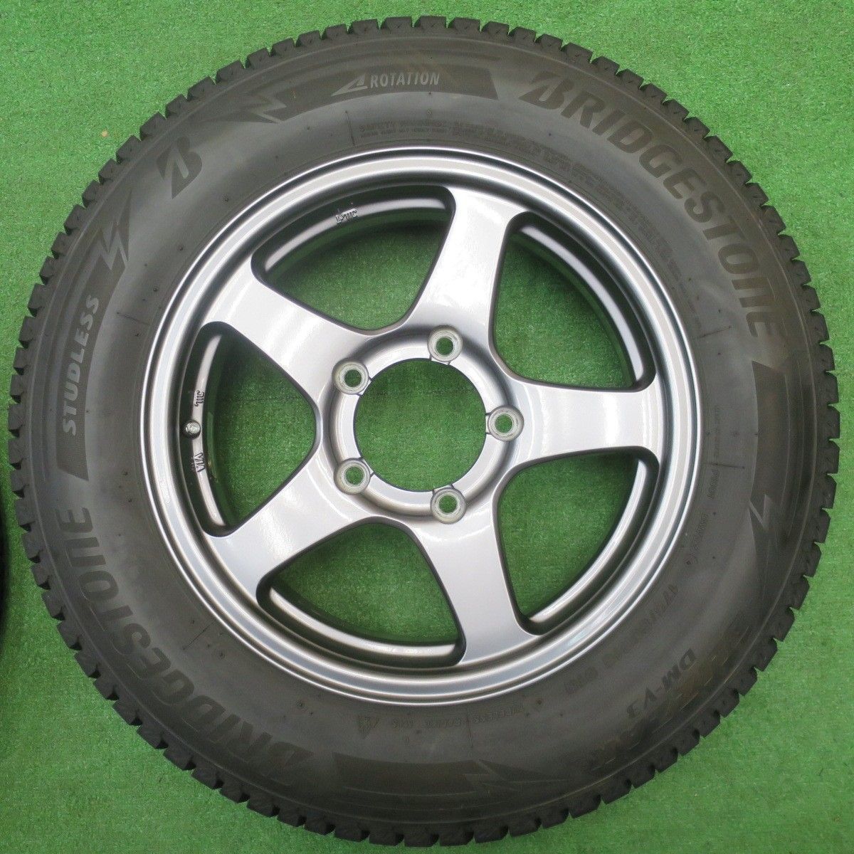 バリ溝 24年 キレイ 9分 ジムニー 等 175 80 R 16 スタッドレス ブリヂストン ブリザック DM V 3 MANARAY マナレイ 16インチ PCD 139 7 5 H ス