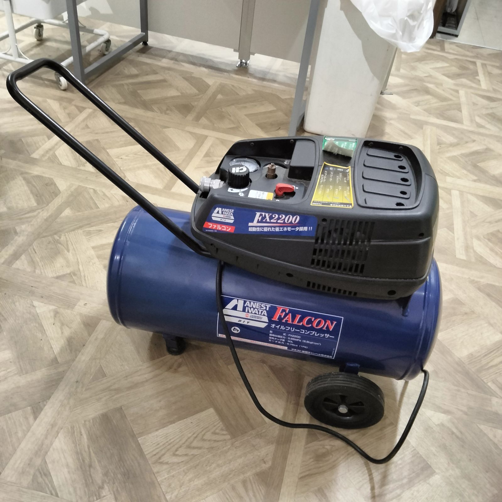 N-6558 アネスト岩田 オイルフリーエアコンプレッサー FX 2200