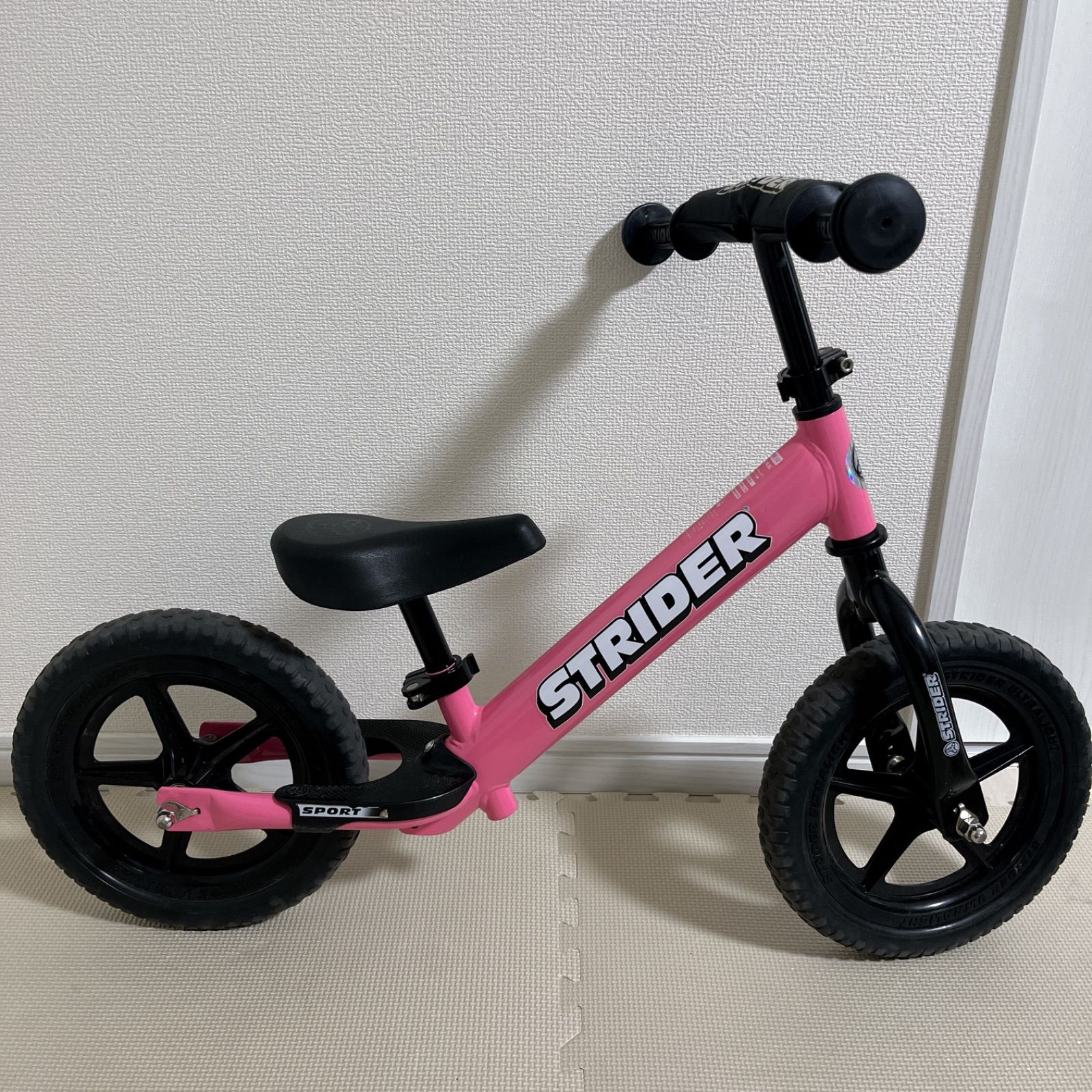 美品】日本正規品 ストライダー STRIDER 配送 SPORT ピンク 12インチ