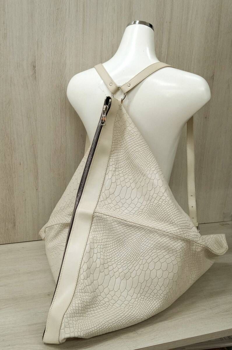 ANDREA INCONTRI/アンドレア インコントリ/リュック/レザー型押し変形リュック/アイボリー