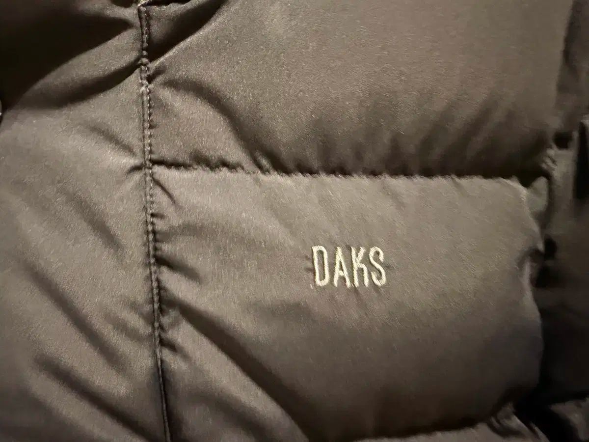 ロング丈ダウンジャケット