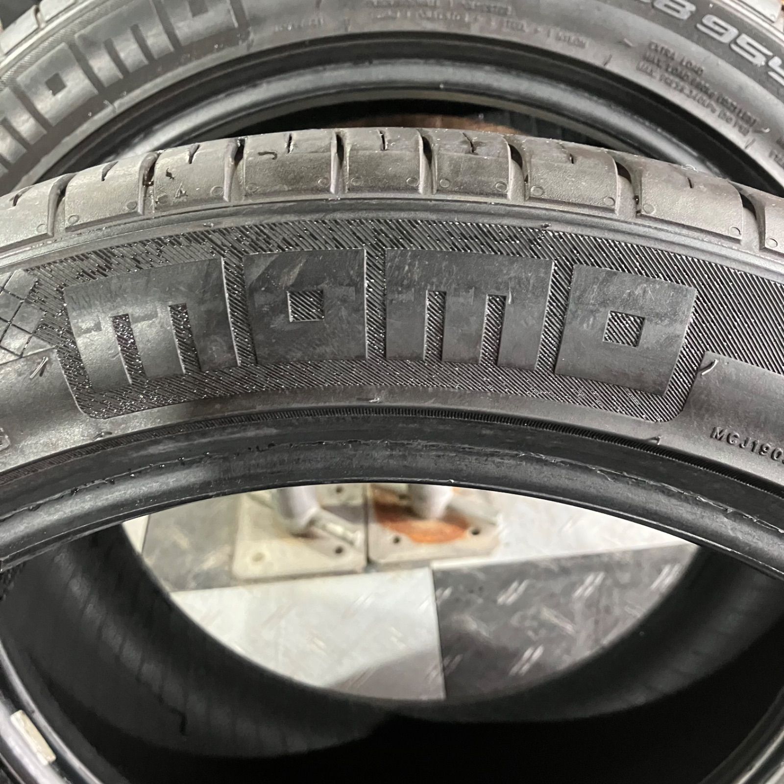 み 225 45 R 18 製 MOMO TOPRUN M 300 AS SPORT モモ トップラン スポーツ タイヤ2本セット