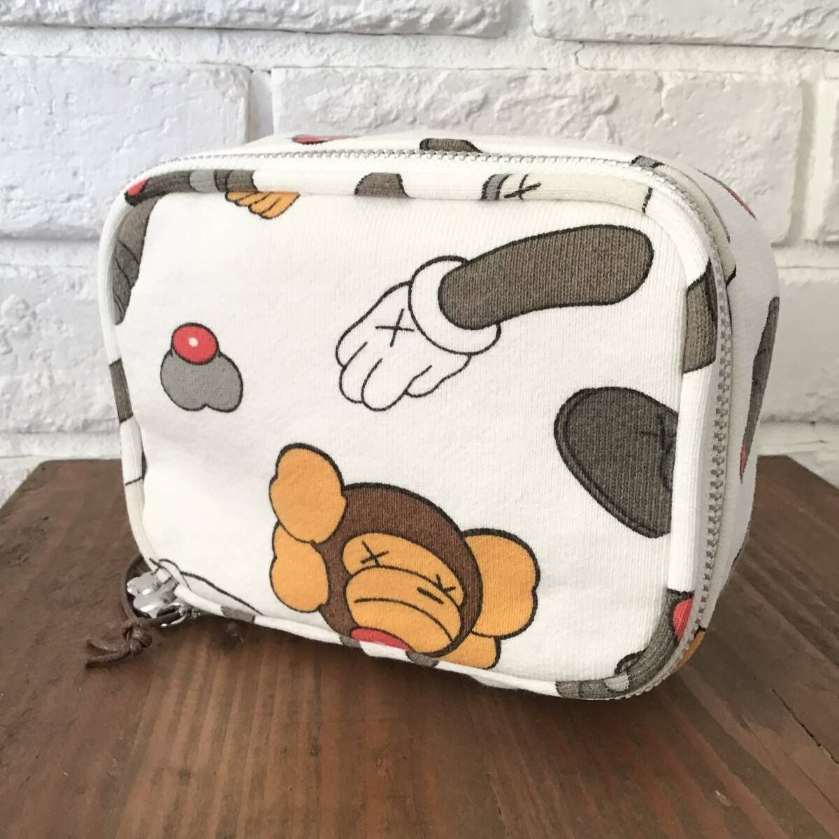 ☆新品☆ KAWS MILO COMPANION ポーチ a bathing ape BAPE カウズ