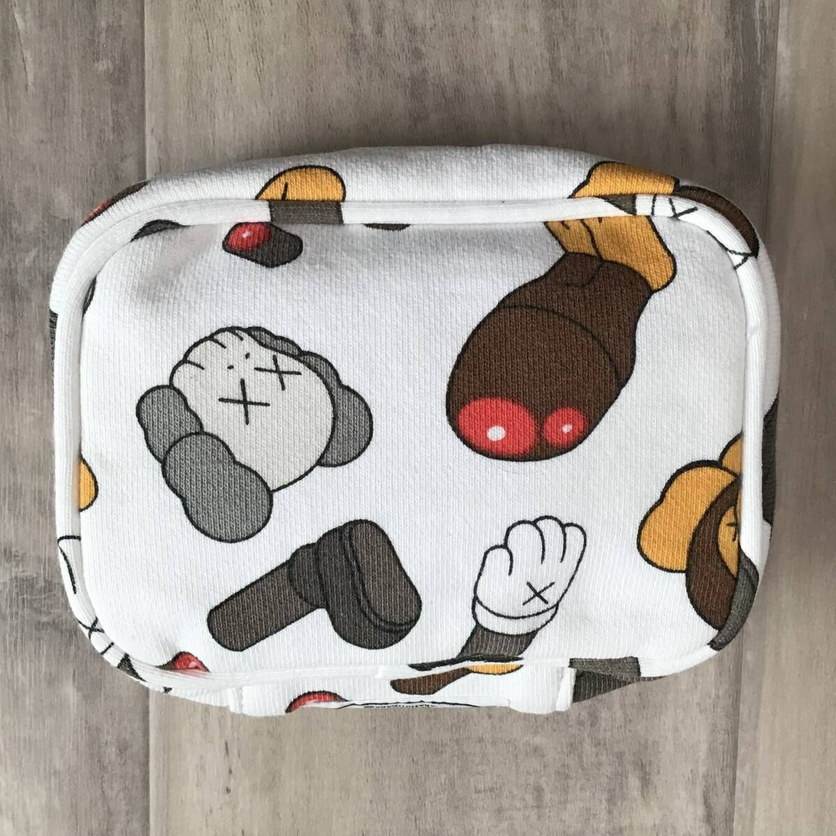 ☆新品☆ KAWS MILO COMPANION ポーチ a bathing ape BAPE カウズ