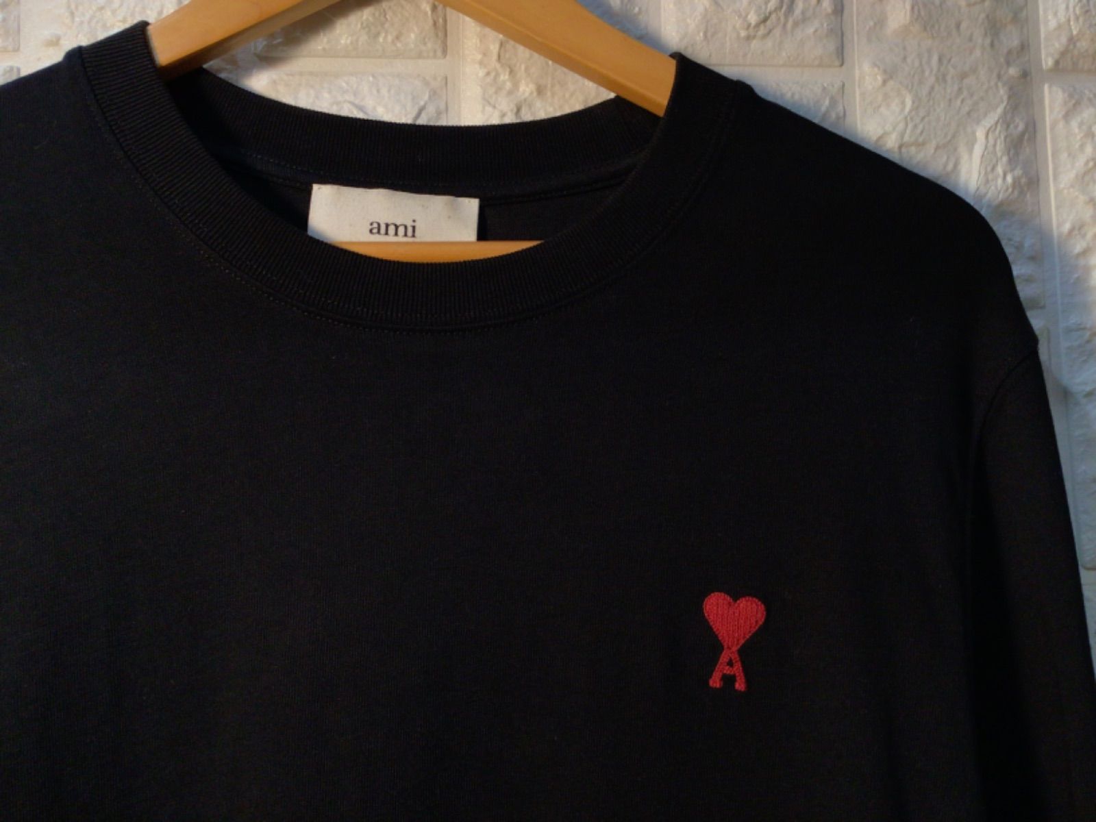 [AMI PARIS] [アミ パリス]Tシャツ WOOL TRICOTINE BFUTS005.726 [並行輸入品] AMI PARIS アミパリス コットン ハートロゴ刺繍 Tシャツ男女共用 (AMI PARIS/Tシャツ・カットソー) BFUTS005 .726.001【BUYMA】