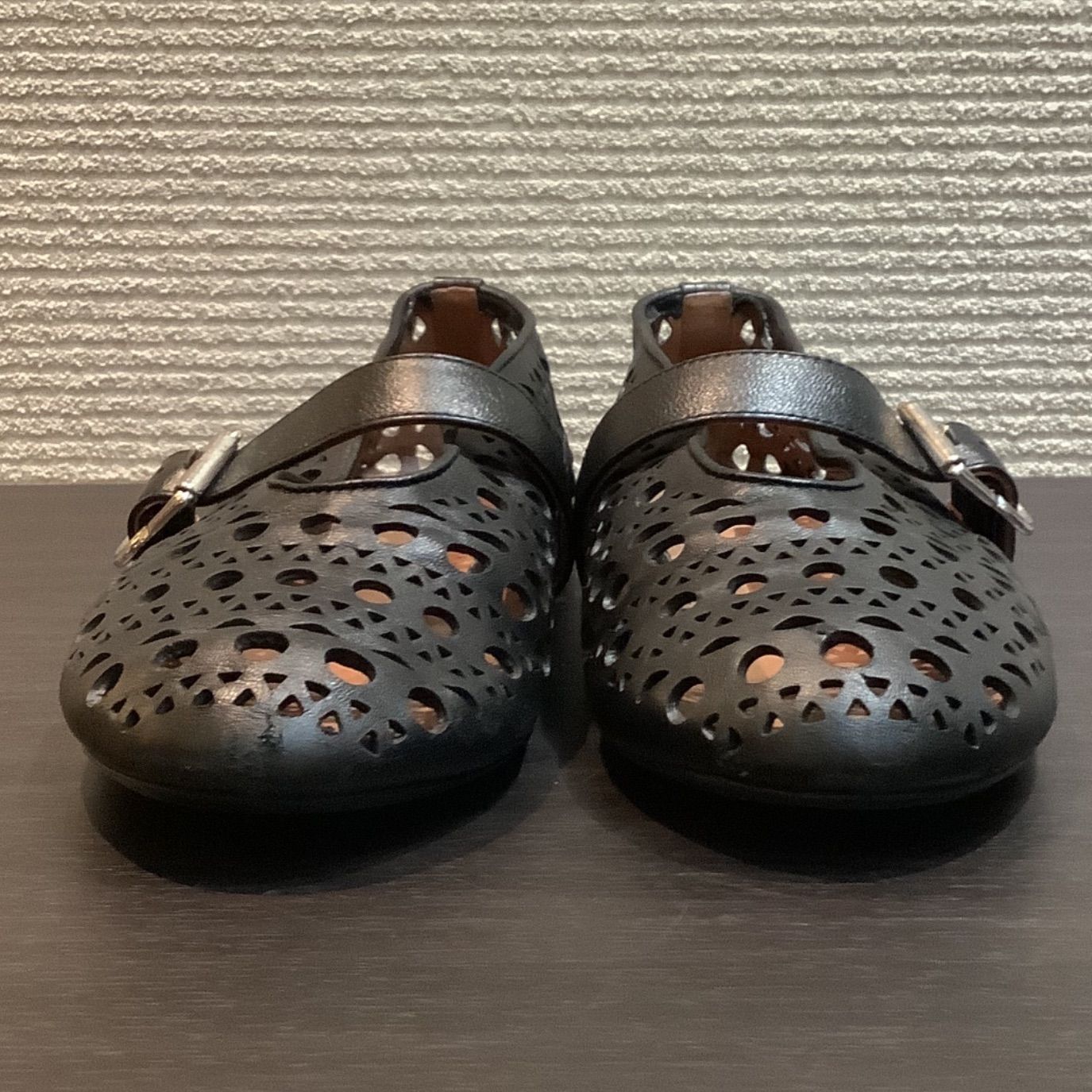  アライア ALAIA VIENNE BALLET ヴィエンヌ エンボス バレエシューズ フラットシューズ レザー 黒 ブラック 40 E 1113 T 58 90 フラットシューズ バレエシューズ パンプス