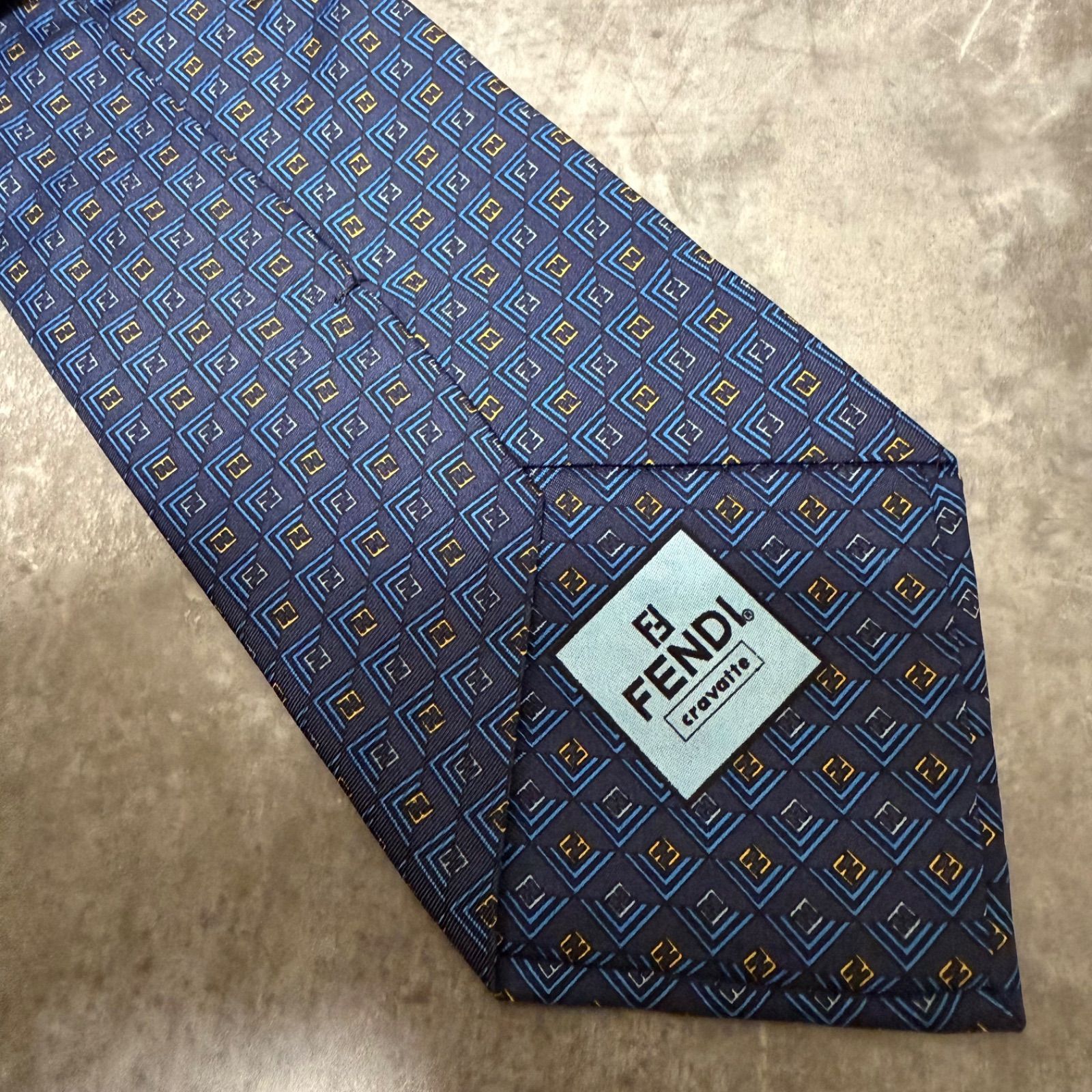 ✨美品✨】FENDI フェンディ ネクタイ ズッカ ネイビー FF柄 格子柄