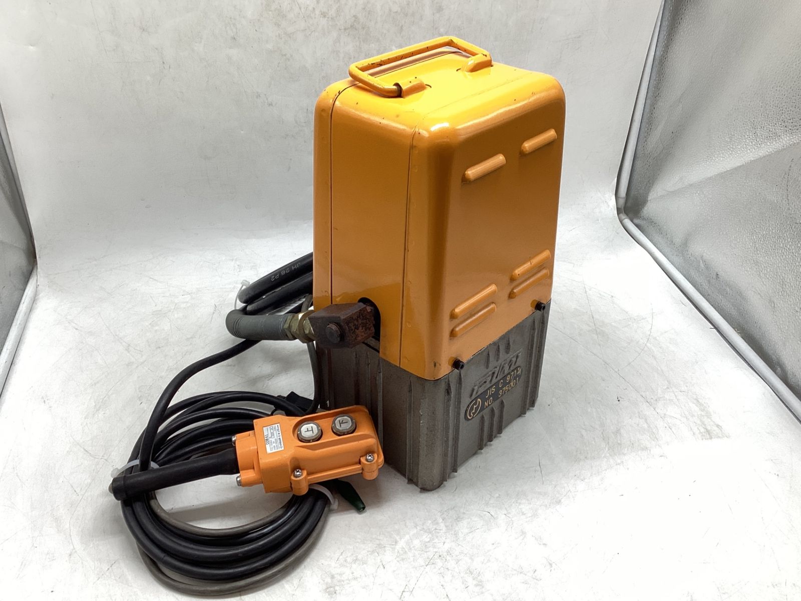 泉精機 電動油圧ポンプ