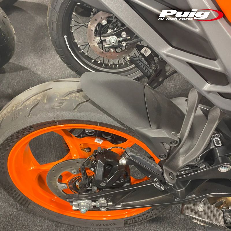 Puig 22503J REAR FENDER EXTENSION [MATT BLACK] KTM 125 DUKE (24