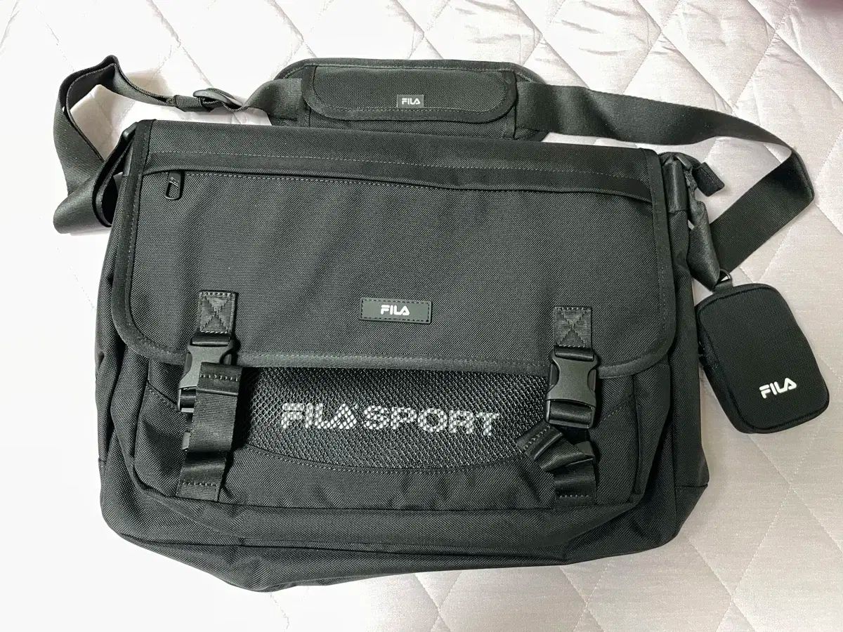 FILA メッシ ミディ メッセンジャーバッグ クロスバッグ