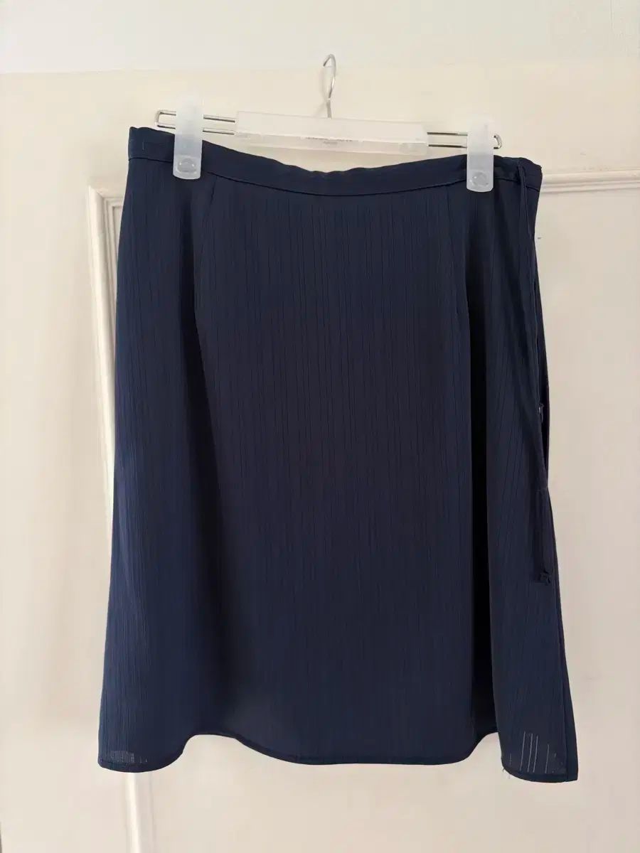 スタジオソルト シルキースカート ネイビー 約8万円