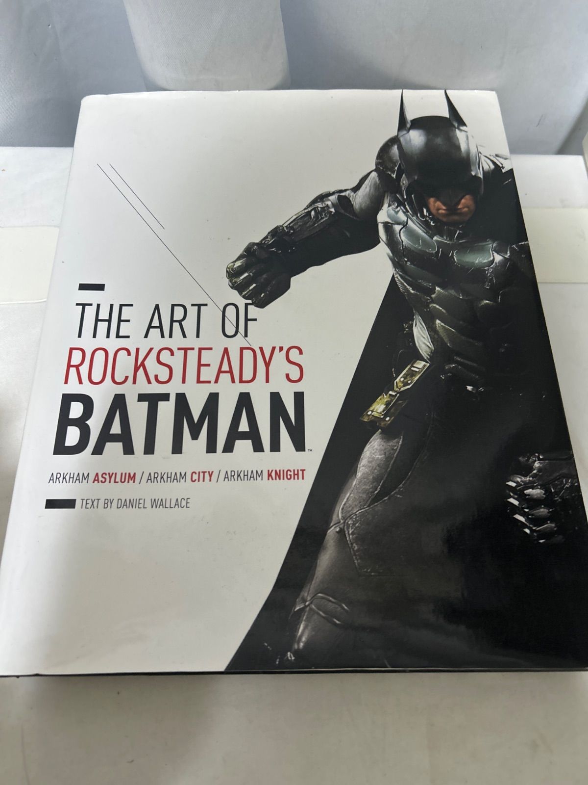 The Art of Rocksteady s Batman アートブック Arkham Trilogy ビジュアル 洋書 _sx-lt