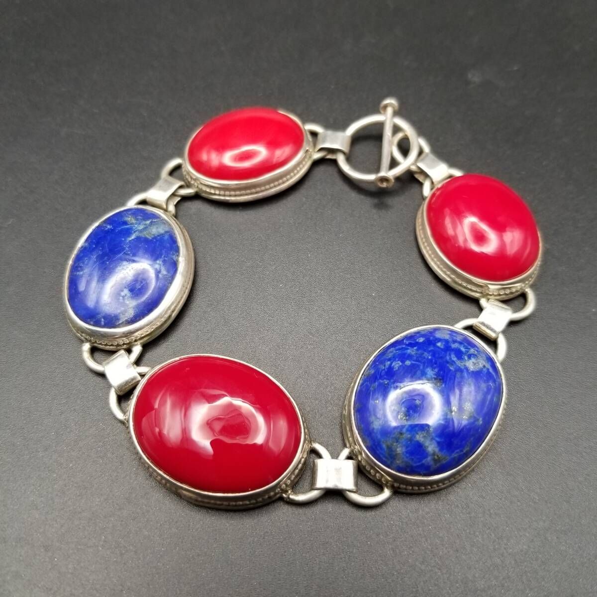 ラピスラズリ 赤い石 オーバル カボション ヴィンテージ ブレスレット シルバープレート マンテル バイ 大ぶり 存在感 鮮やか Y 23 X