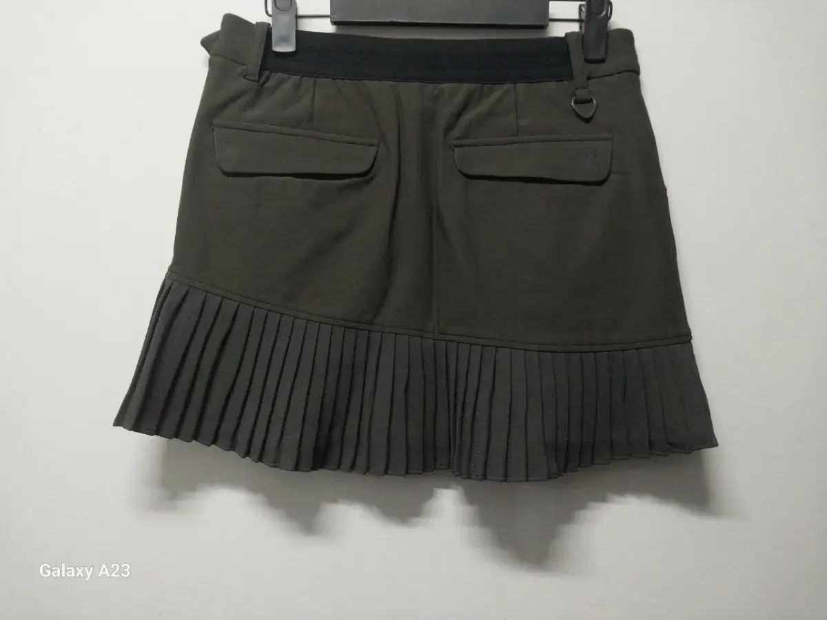 マスターバニーエディション 機能性 ゴルフスパンデックス プリーツスカート