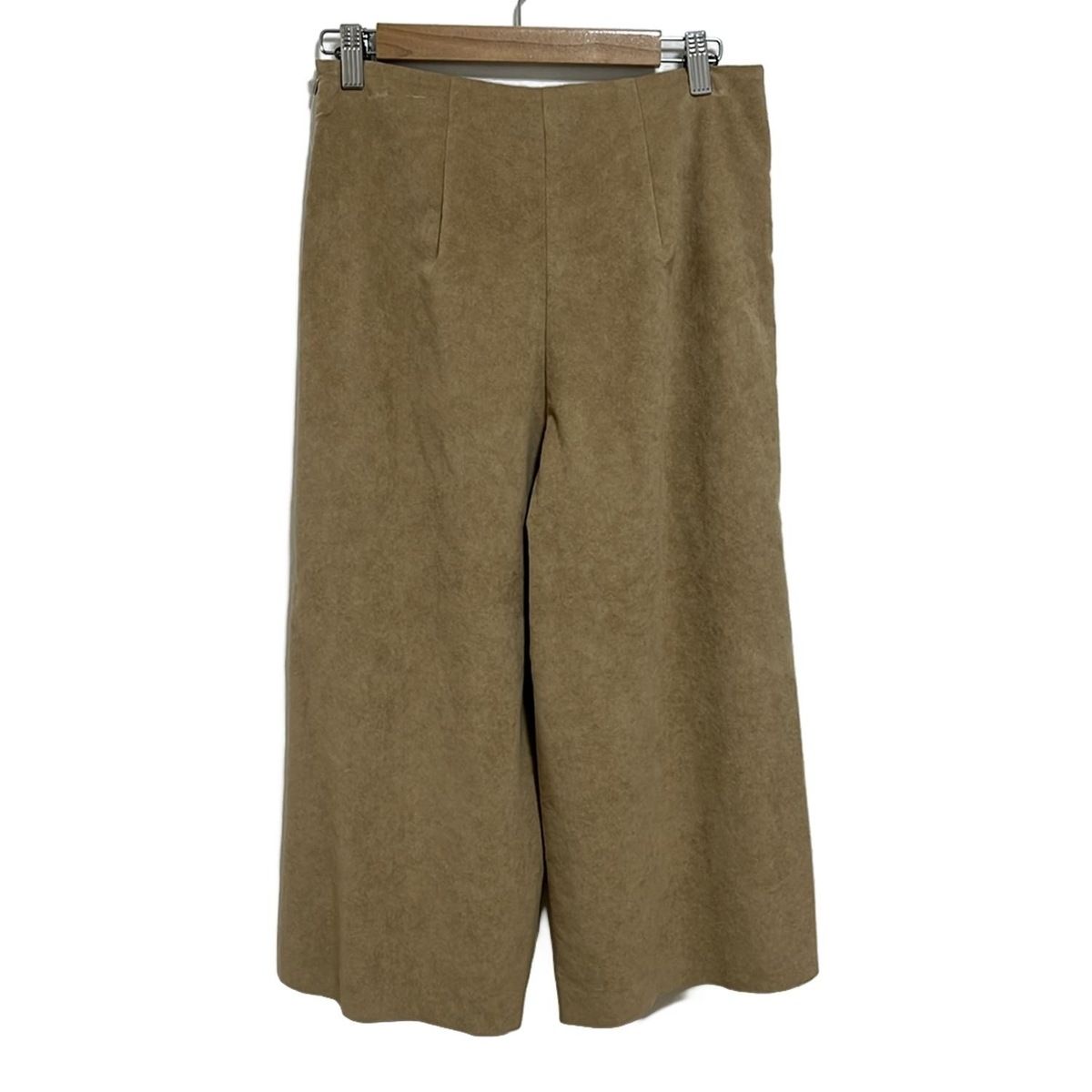 DAISY LIN デイジーリン パンツ サイズ40 M レディース - ベージュ クロップド 半端丈 フェイクスエード ワイドパンツ