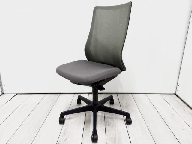 オカムラ okamura 製 フルーエントチェア SJ