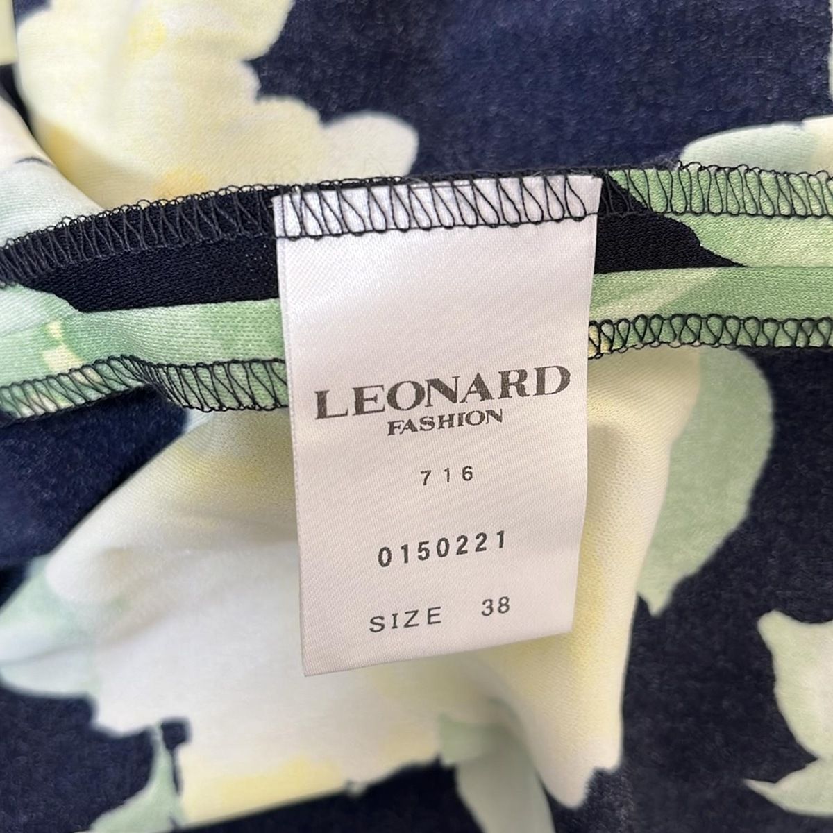  レオナール ワンピース サイズ38 M レディース 黒 イエロー グリーン ノースリーブ ひざ丈 カンカン素材 花柄 レースアップ その他 ワンピース