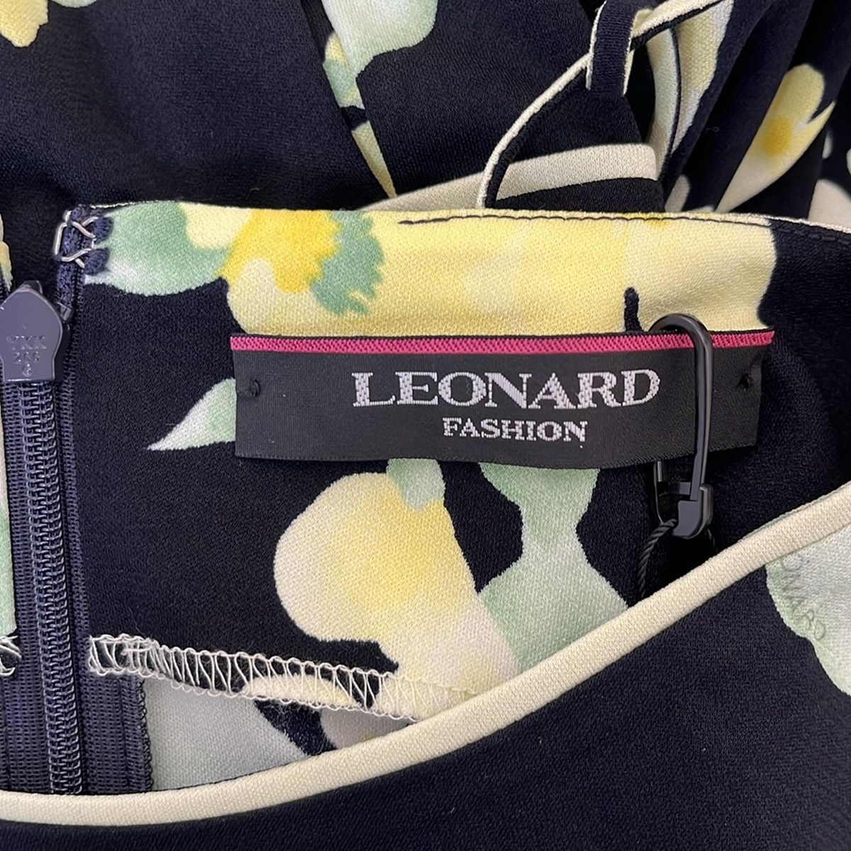 レオナール ワンピース サイズ38 M レディース美品 - 黒×イエロー