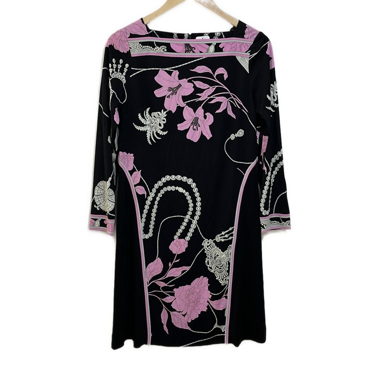 LEONARD レオナール ワンピース サイズ38 M レディース - 黒×ピンク×マルチ 長袖 ひざ丈 カンカン素材 花柄 ジュエリー柄