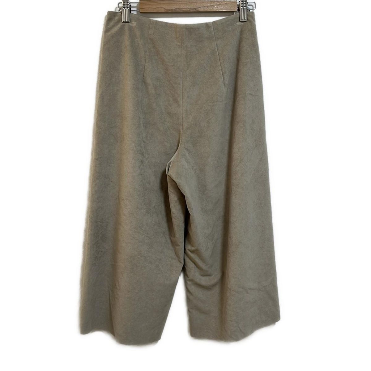 DAISY LIN デイジーリン パンツ サイズ40 M レディース - グレーベージュ クロップド 半端丈 フェイクスエード ワイドパンツ for FOXEY