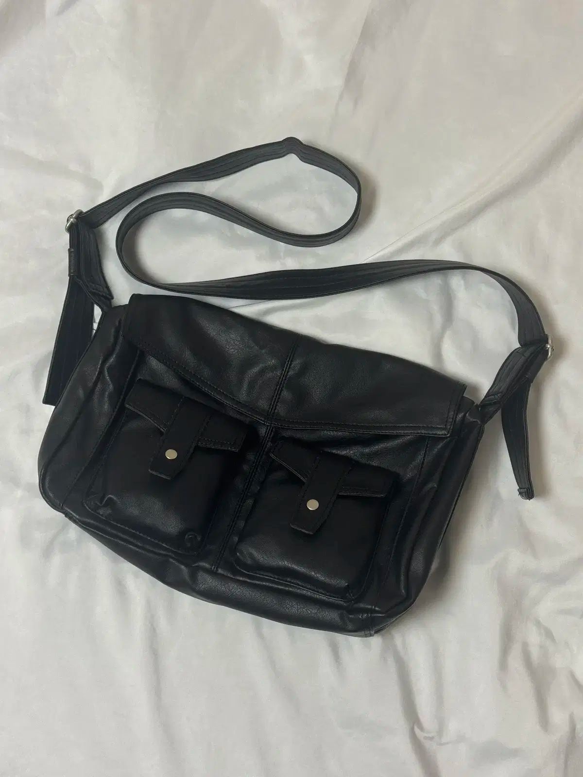 BESLOW カメラバッグ ブラック