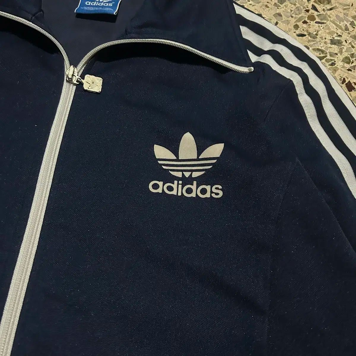 アディダス adidas ネイビー 青 ジャージ ヨーロッパ トラックトップ 