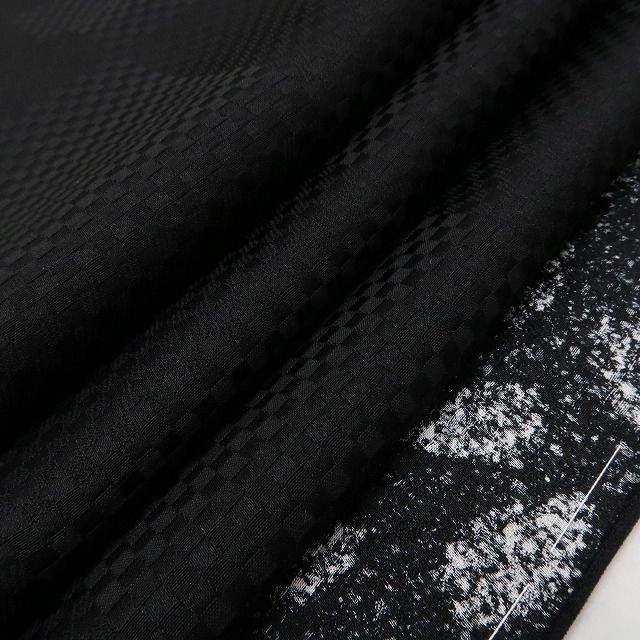 正絹 仕付け糸付”儚い桜で淑やかさを添える洗練のモノトーン”付下げ