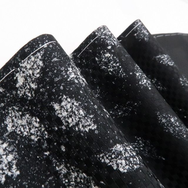 ❁tomihisa❁ モノトーン 着物 正絹 仕付け糸付 儚い桜で淑やかさを添える洗練のモノトーン 付下げ 7228