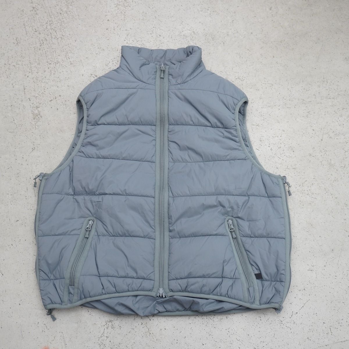 美品 24AW DAIWA PIER39 ダイワピア TECH REVERSIBLE CLIMBERS PUFF 