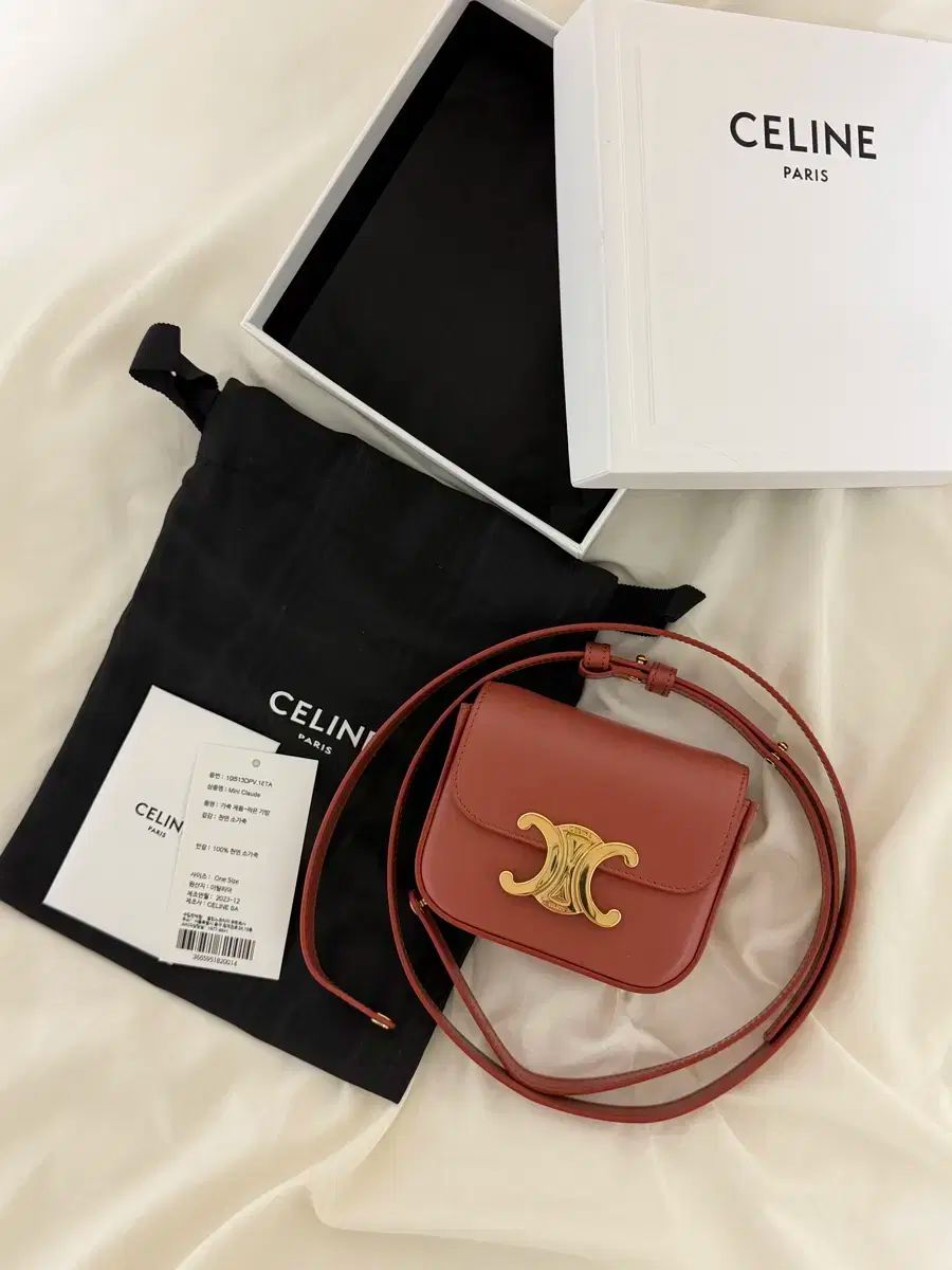 セリーヌ トリオンフ ミニ クロード バッグ テラコッタ