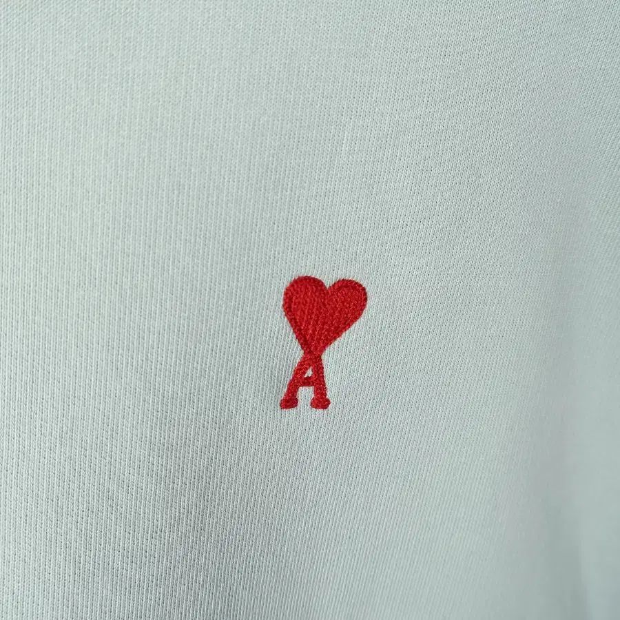AMI PARIS ハート刺繍 ホワイト ニットセーターユニセックス AMI
