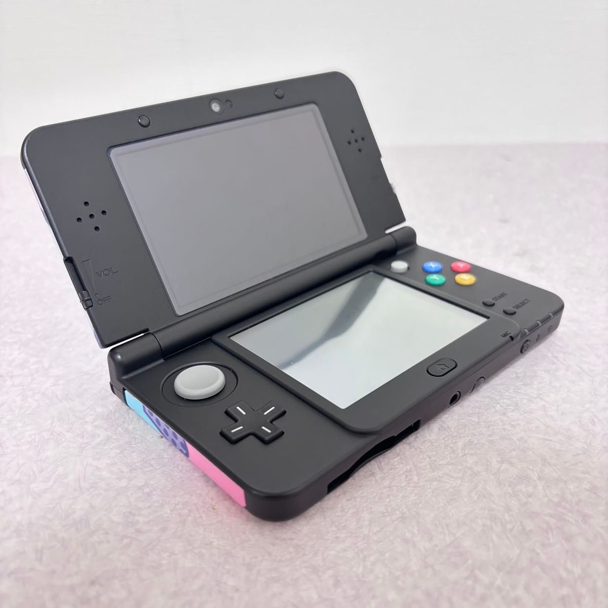 NEWニンテンドー3 DS ブラック きゃりーぱみゅぱみゅ