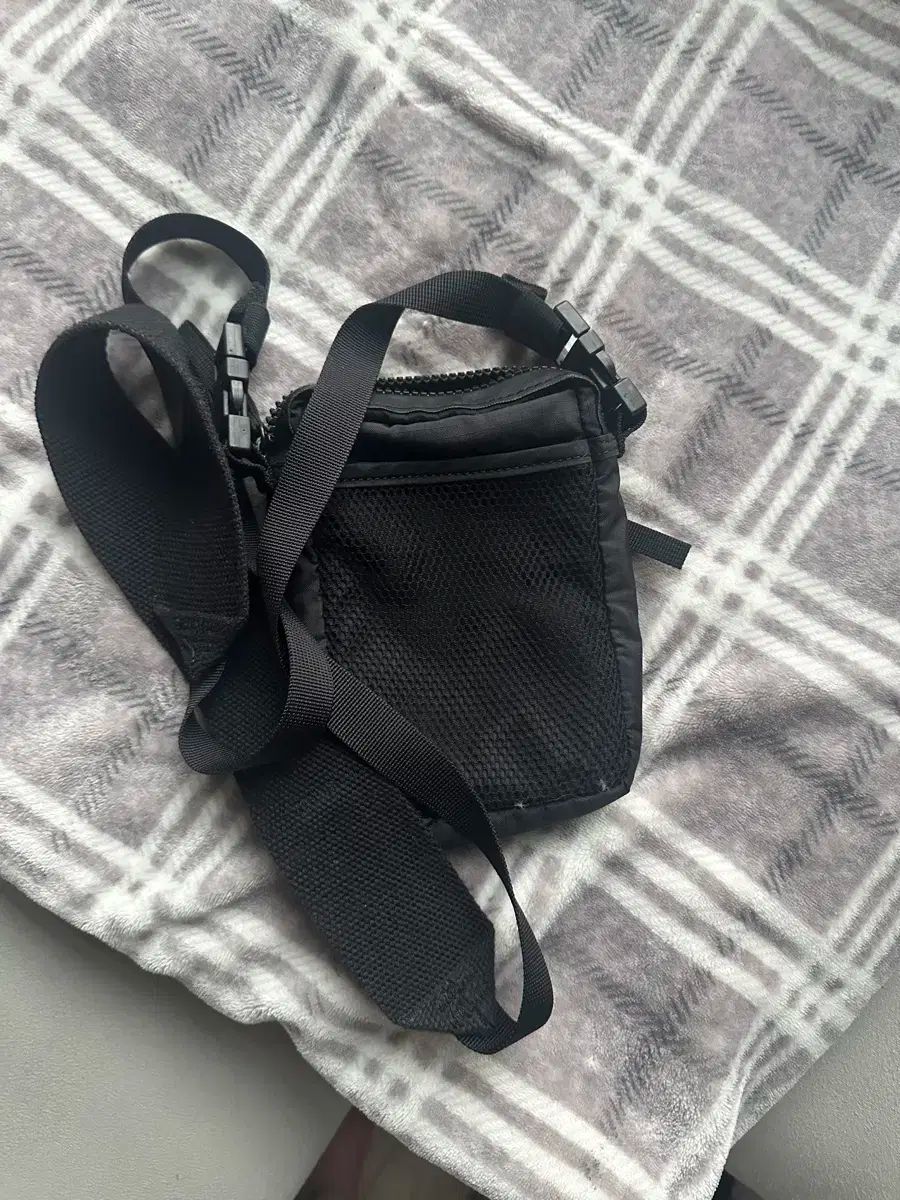 Acne Studios アクネストゥディオズ イモジ ブラック ミニ クロスバック