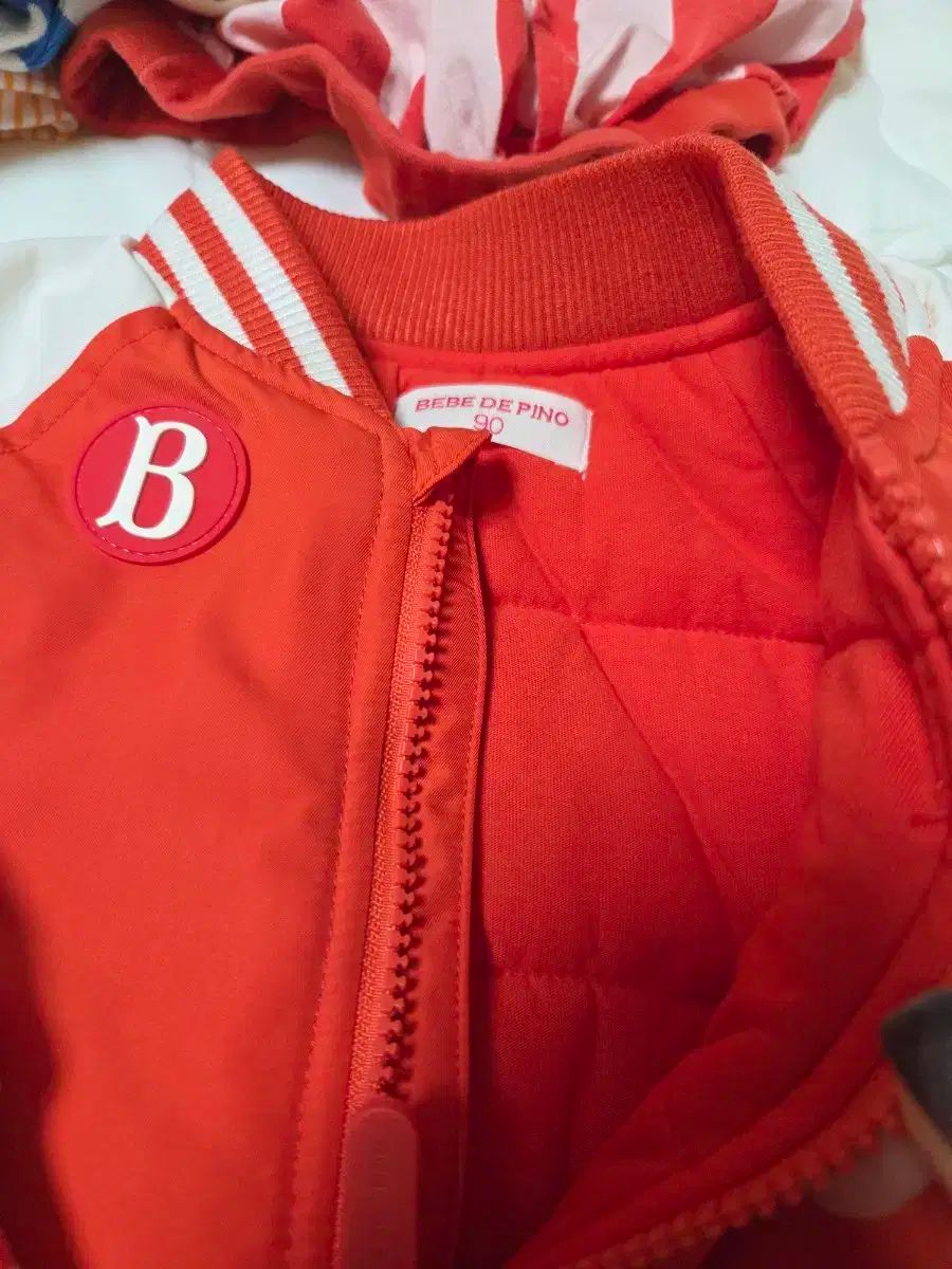 ベベデピノ ダウンオーバオール