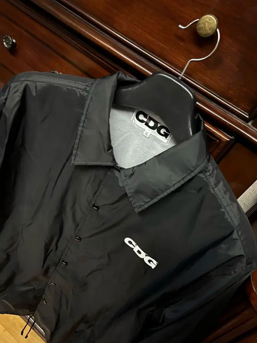 公式 CDG ブラック コーチジャケット 新品 XL 中古・古着通販】BLACK