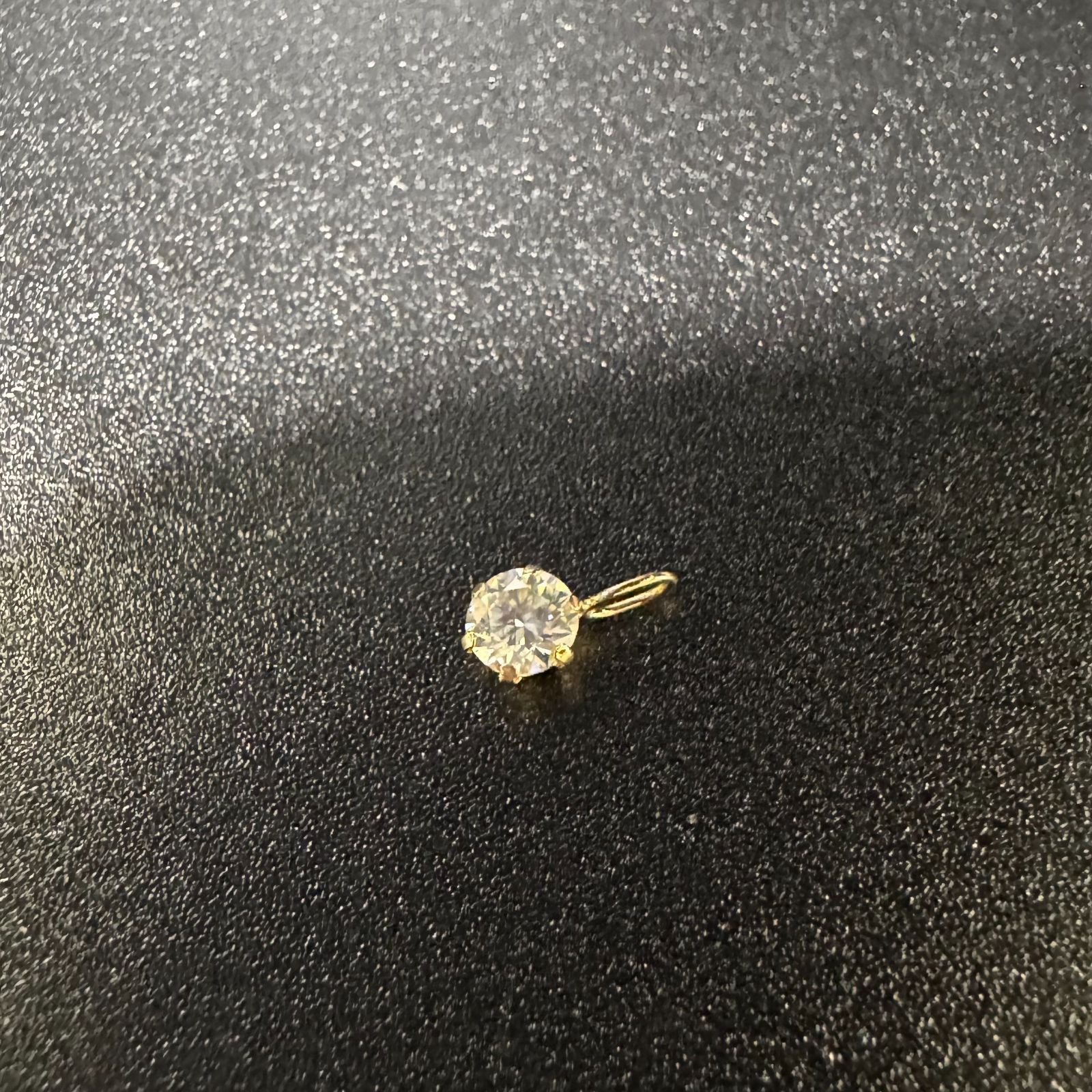 コマ K18 ネックレストップネックレストップ/0.25ct　0.2g B25103543 K18 コマ ネックレストップネックレストップ&frasl;0.25ct K18WG メルカリ 釣り針ペンダントトップ