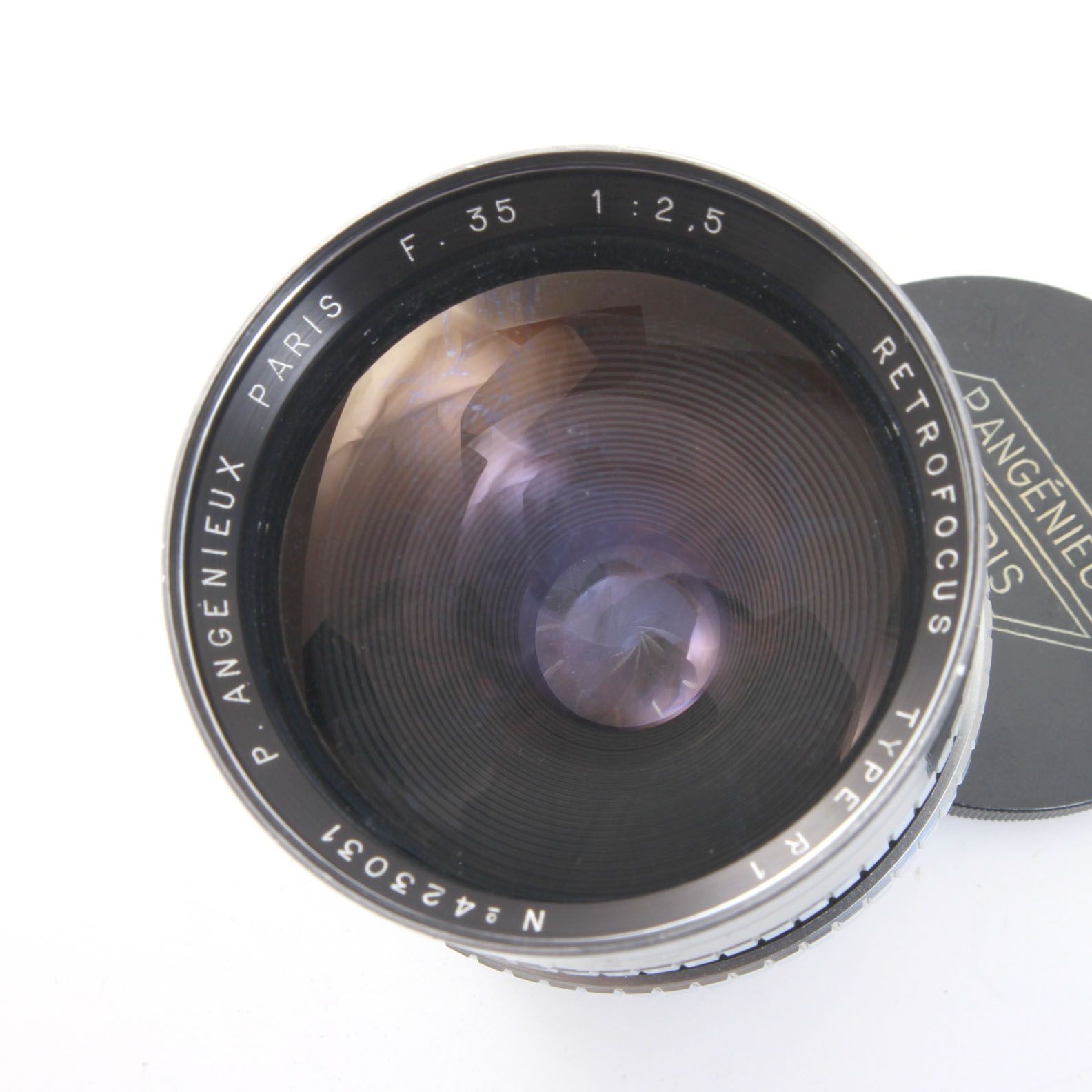 アンジェニュー