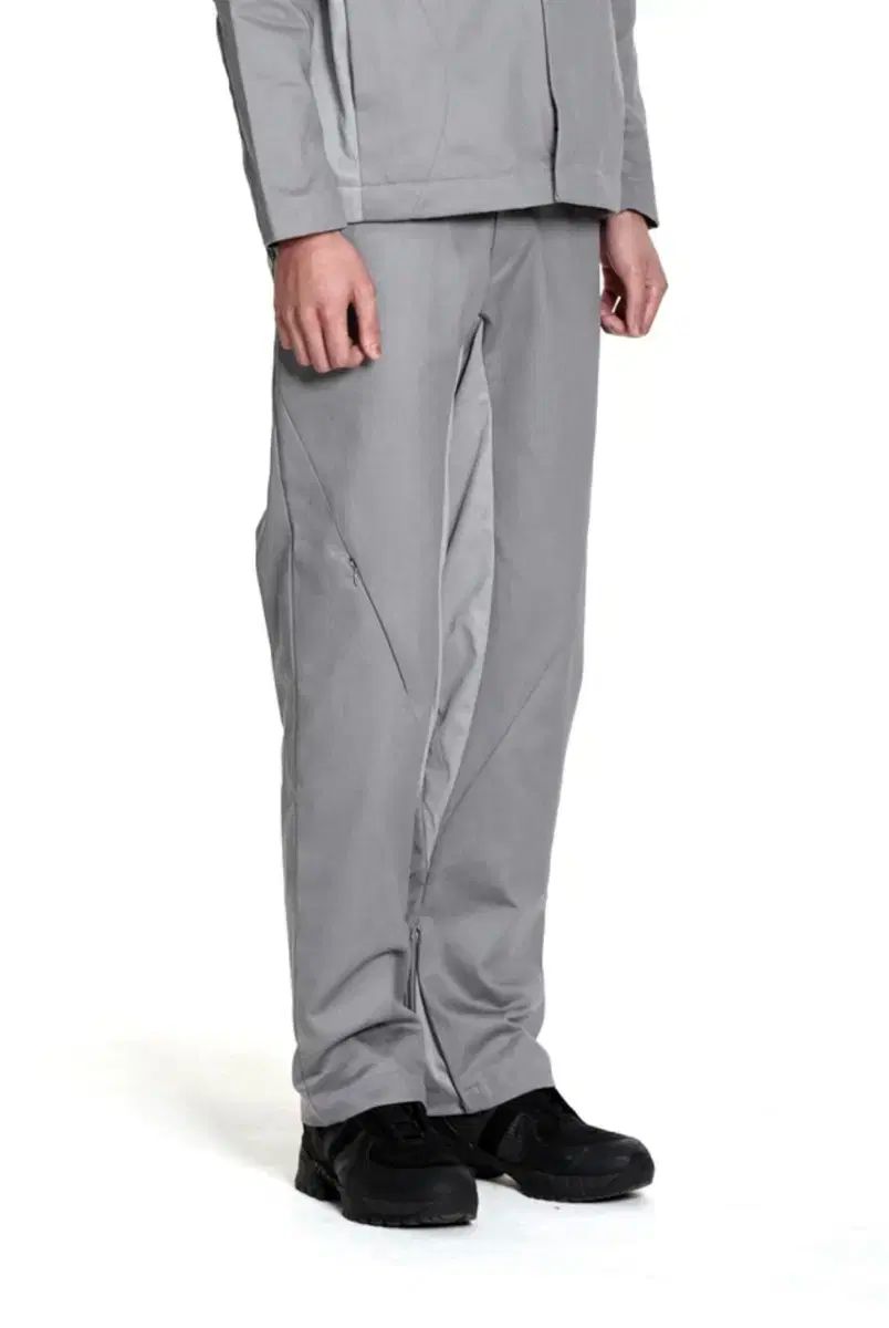 ヌーピック DIAGONAL TROUSER GREY