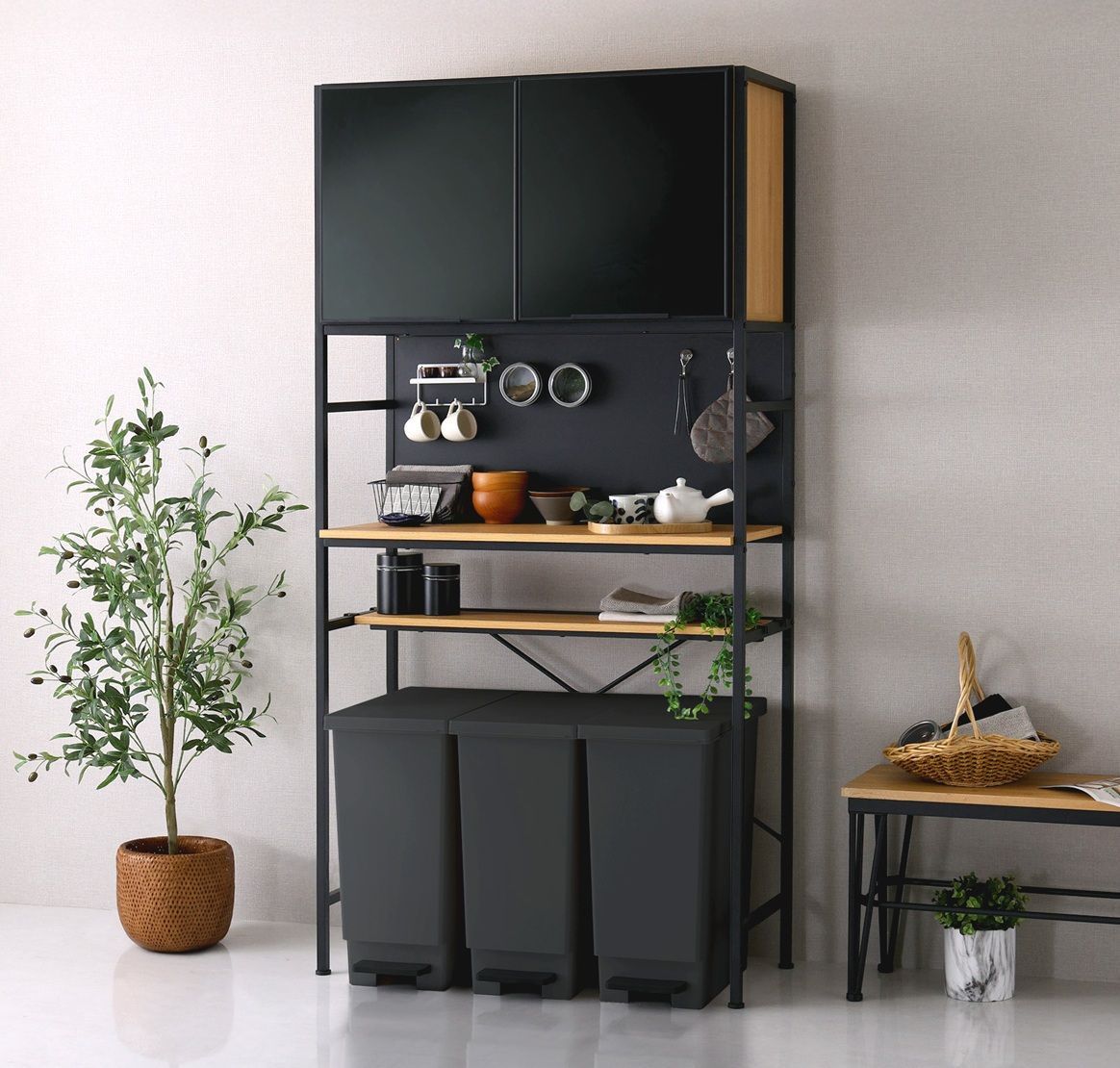 マグネット ゴミ箱上 キッチンラック ブラックガラス 幅92 7 cm 食器棚 キッチンボード キッチン収納 ゴミ箱上収納 レンジラック レンジ台 レンジボード