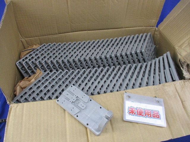 CATV用 保安器取付盤 樹脂製ベース 型番不明