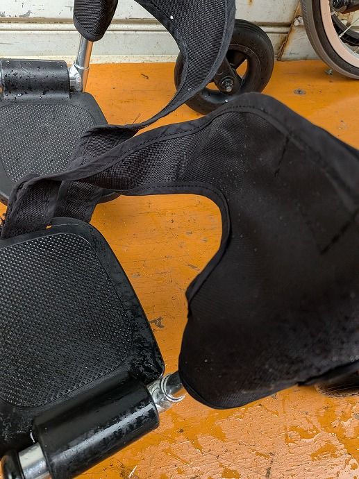 一部地域を除く レッグサポート エアタイヤ 自走式車椅子 WAVIT-Plus ウェイビットプラス WAP 22-40 S km-25-1125-03