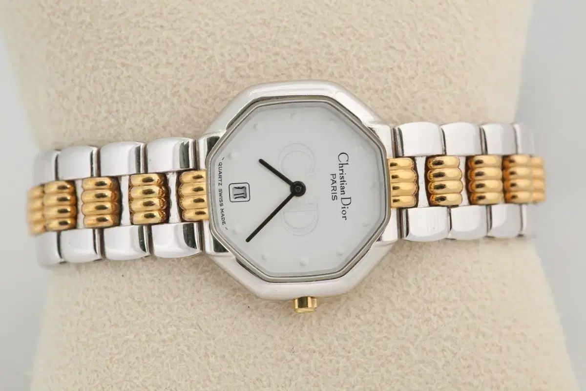 ディオール スノウ