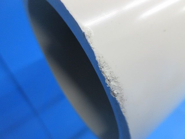 材料・資材 硬質ビニル電線管(ミルキーホワイト)(撮影のため開封)(開封後