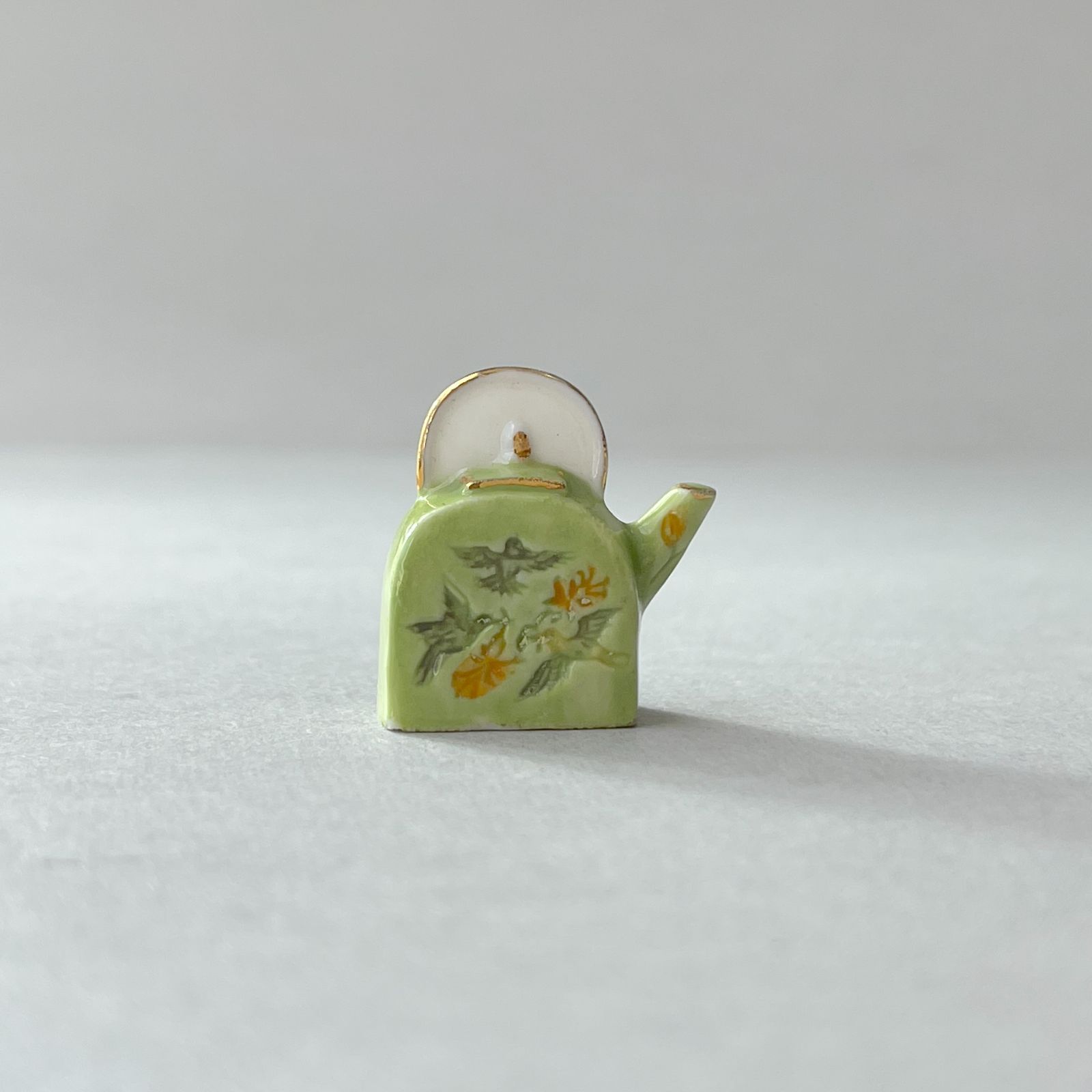 フェーヴ 小鳥のジョウロ フランス フェーブ ミニチュア陶器 - メルカリ