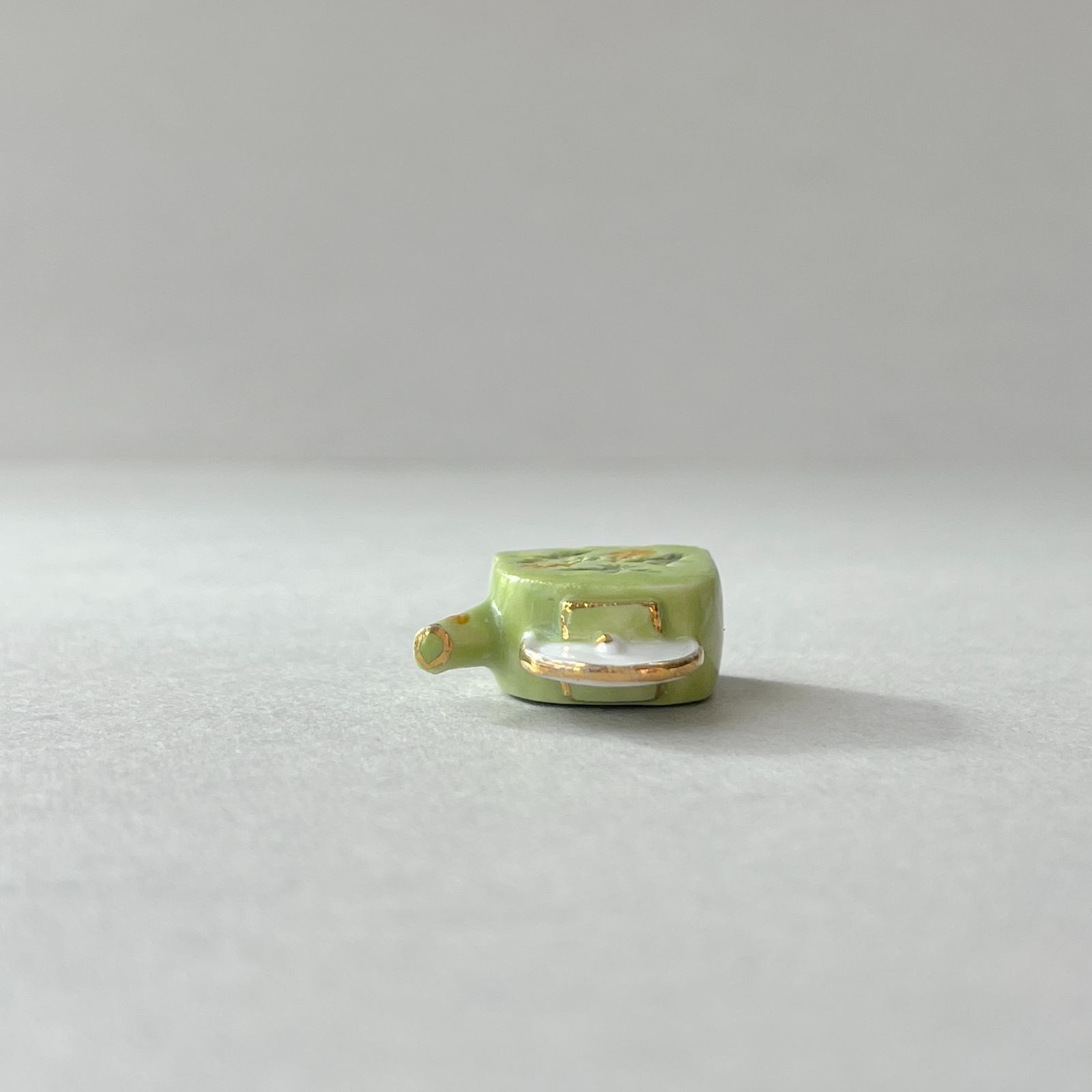 フェーヴ 小鳥のジョウロ フランス フェーブ ミニチュア陶器 - メルカリ